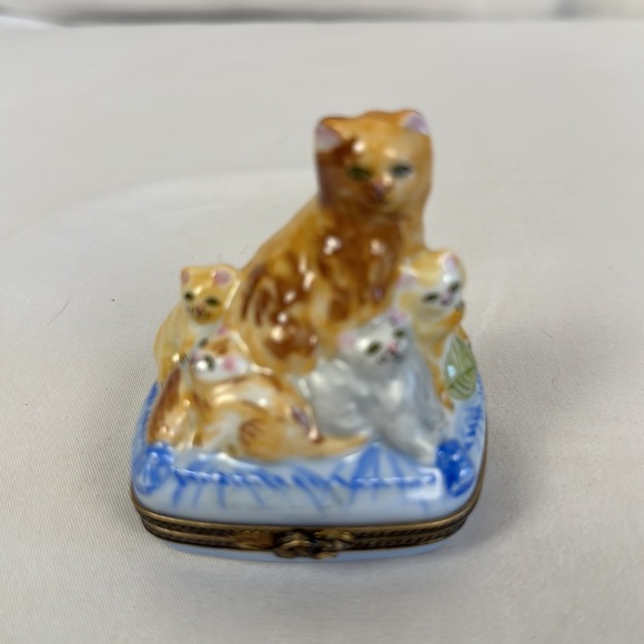 Limoges Orange Cat Family Box - Picture 7 of 12